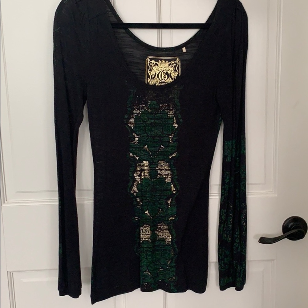 Guess top